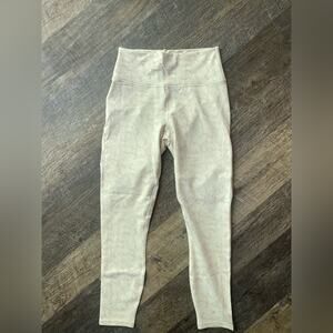 Define Powerhold  high waisted 7/8 Legging